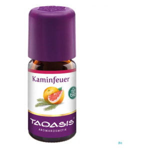 Braunglasflasche mit lila Kappen, beschriftet mit "Kaminfeuer" und einem Bio-Siegel, Duftöle aus Früchten und Tannenzweigen.