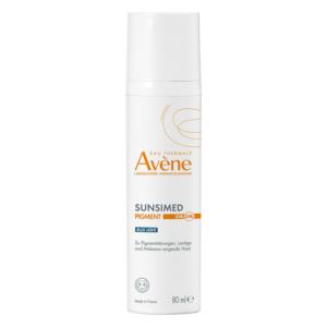 Sonnenschutzmittel in einer weißen Flasche mit Pumpe, enthält 80 ml, zur Behandlung von Hautpigmentierungen.