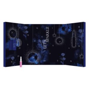 Ein blauer Adventskalender mit glitzerndem Design, der 24 Türchen und eine dekorative Flasche zeigt.
