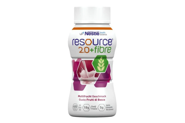 Plastikflasche mit Multifrucht-Geschmack, enthält Proteine und Ballaststoffe, von Nestlé Health Science.